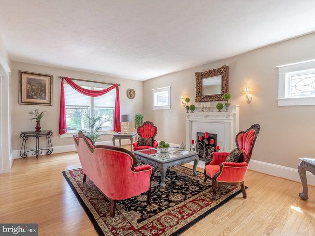 113 W MAIN ST, Stanley, VA 22851