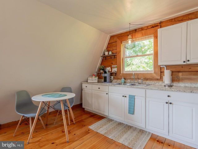 113 W MAIN ST, Stanley, VA 22851