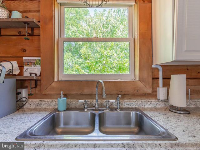 113 W MAIN ST, Stanley, VA 22851