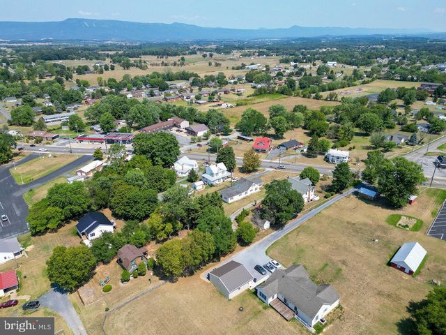 113 W MAIN ST, Stanley, VA 22851