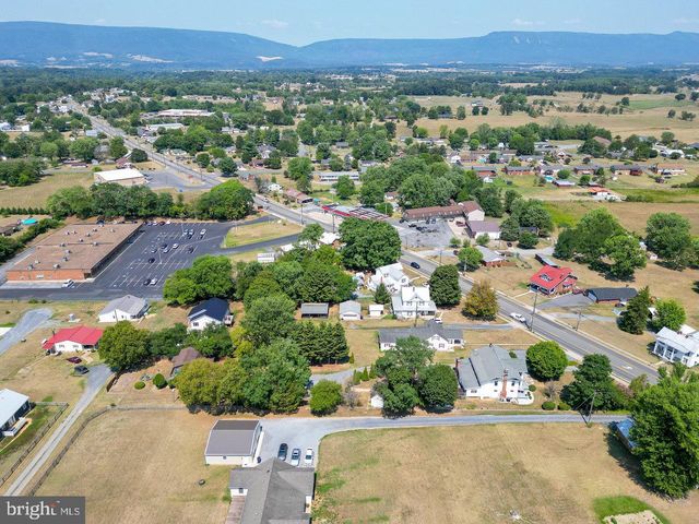 113 W MAIN ST, Stanley, VA 22851