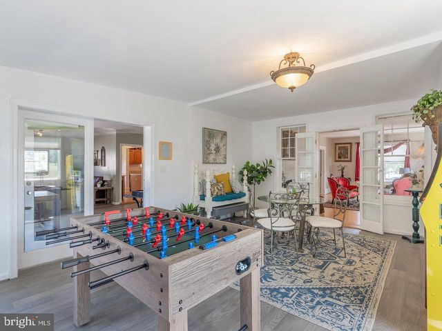 113 W MAIN ST, Stanley, VA 22851