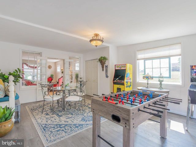 113 W MAIN ST, Stanley, VA 22851