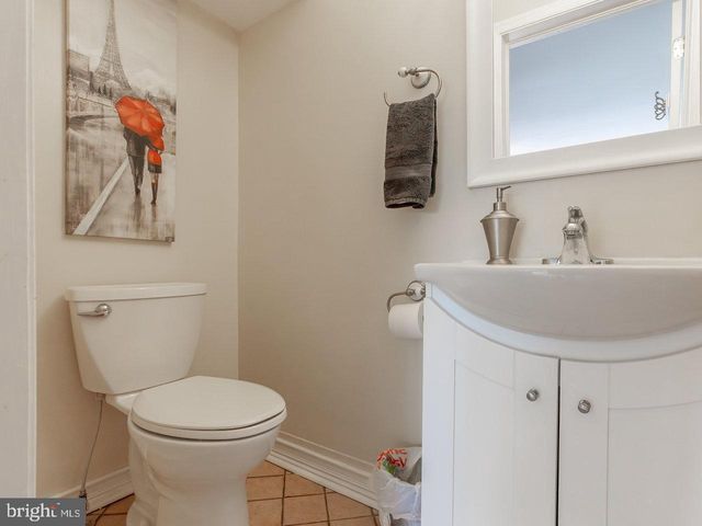 113 W MAIN ST, Stanley, VA 22851