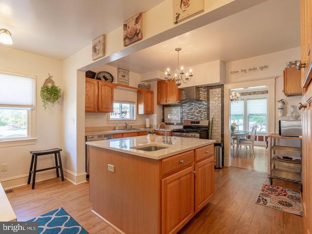 113 W MAIN ST, Stanley, VA 22851