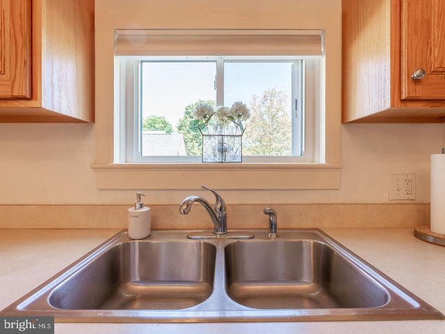 113 W MAIN ST, Stanley, VA 22851