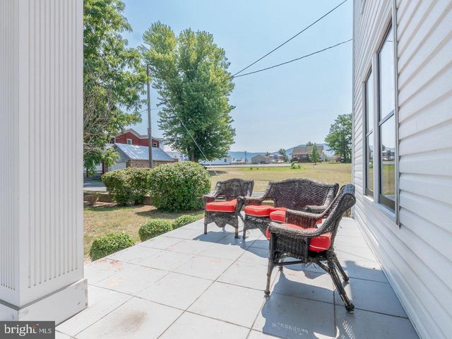 113 W MAIN ST, Stanley, VA 22851