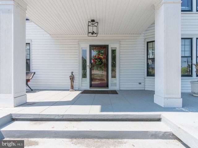113 W MAIN ST, Stanley, VA 22851