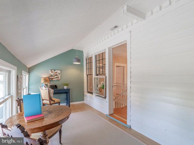 113 W MAIN ST, Stanley, VA 22851