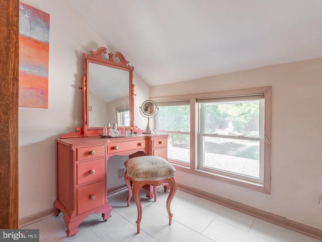 113 W MAIN ST, Stanley, VA 22851