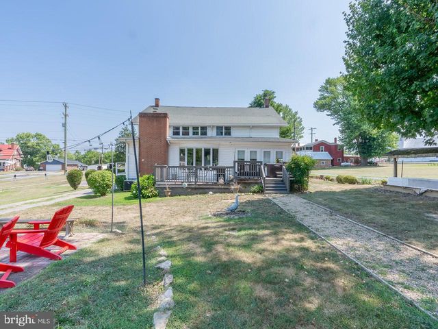 113 W MAIN ST, Stanley, VA 22851