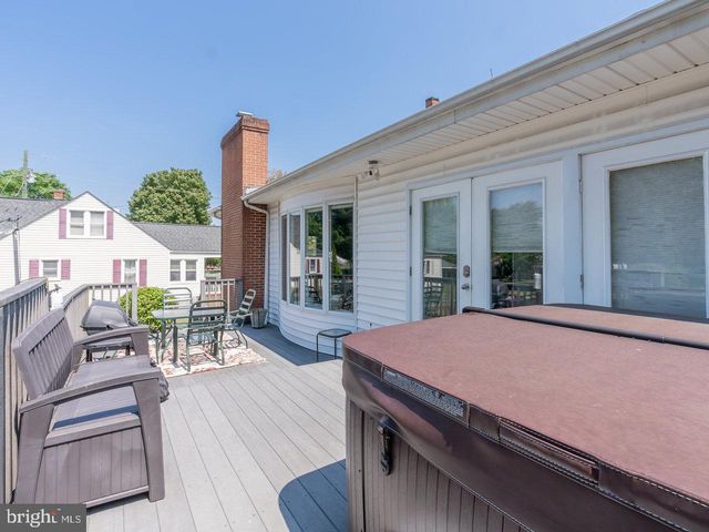 113 W MAIN ST, Stanley, VA 22851