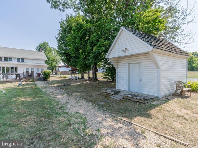 113 W MAIN ST, Stanley, VA 22851