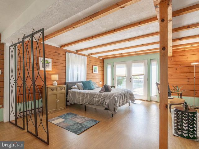 113 W MAIN ST, Stanley, VA 22851