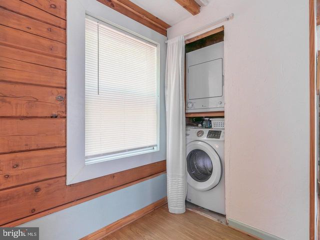 113 W MAIN ST, Stanley, VA 22851