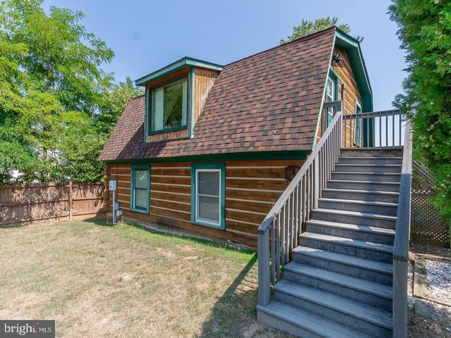 113 W MAIN ST, Stanley, VA 22851