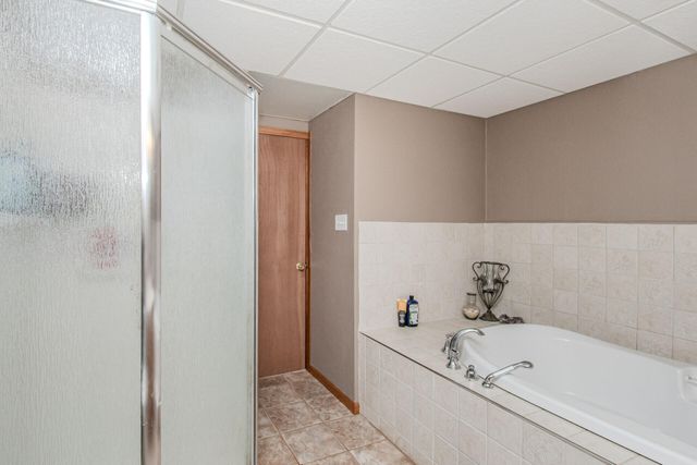 1782 Sycamore Court, Saline City, MI 48176