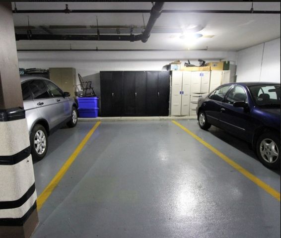 127 Acacia Circle 402, Indian Head Park, IL 60525