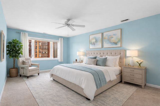 127 Acacia Circle 402, Indian Head Park, IL 60525