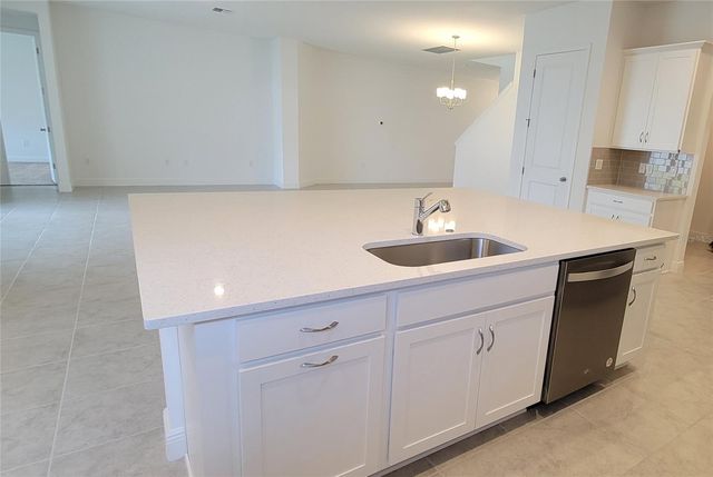 15142 LAKE BESSIE LOOP, Winter Garden, FL 34787