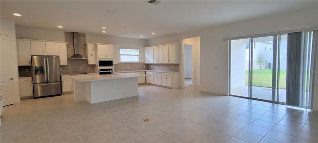 15142 LAKE BESSIE LOOP, Winter Garden, FL 34787