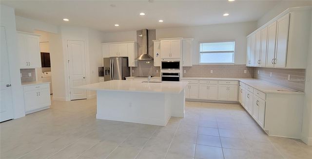 15142 LAKE BESSIE LOOP, Winter Garden, FL 34787