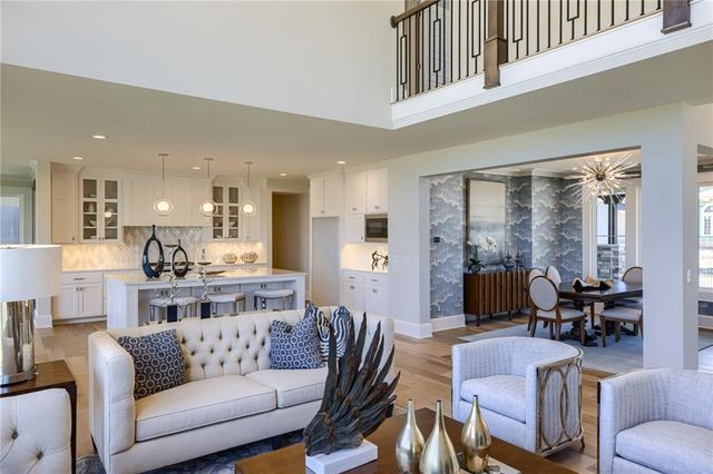 2804 W 176th Street, Overland Park, KS 66085