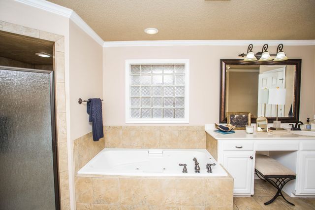 9806 Elkhart Avenue, Lubbock, TX 79424