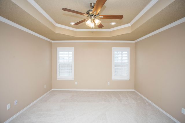 9806 Elkhart Avenue, Lubbock, TX 79424