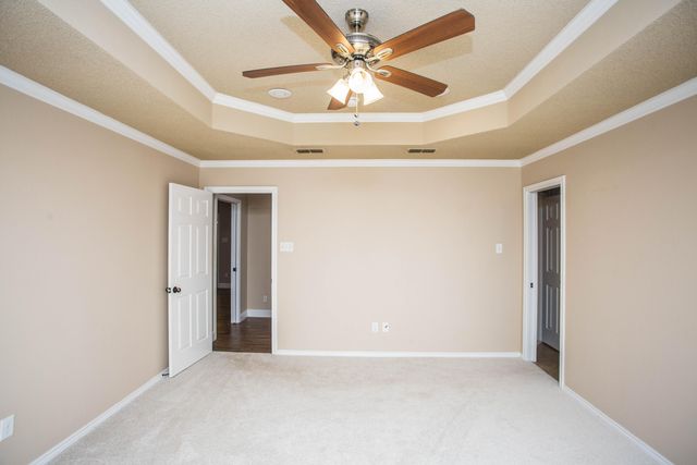 9806 Elkhart Avenue, Lubbock, TX 79424