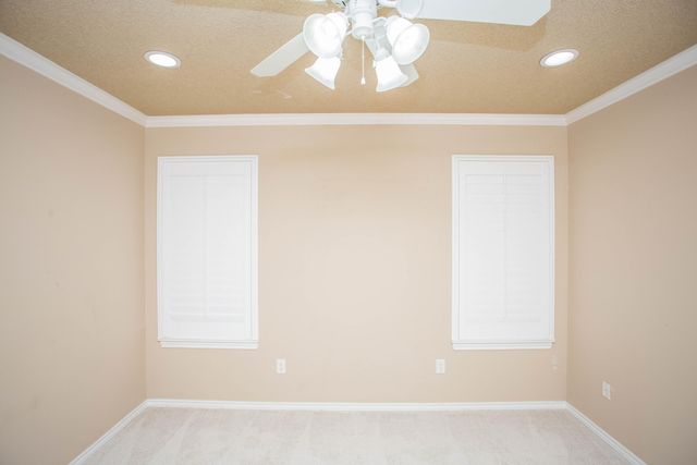 9806 Elkhart Avenue, Lubbock, TX 79424