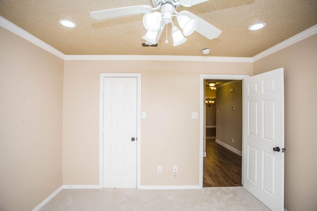 9806 Elkhart Avenue, Lubbock, TX 79424