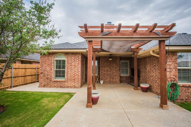 9806 Elkhart Avenue, Lubbock, TX 79424