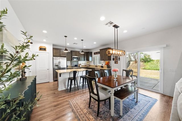 24212 Bay Laurel Avenue, Murrieta, CA 92562