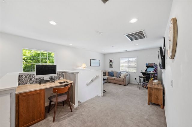 24212 Bay Laurel Avenue, Murrieta, CA 92562
