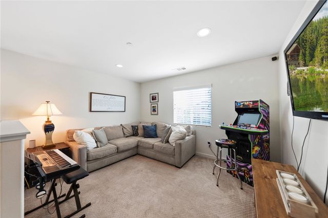 24212 Bay Laurel Avenue, Murrieta, CA 92562