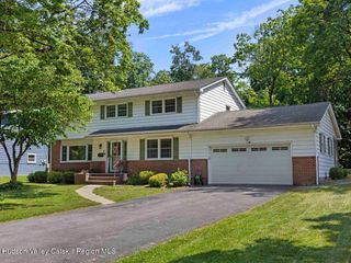 5 Santa Anna Drive, Poughkeepsie, NY 12603