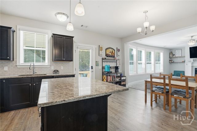 165 Laguna Way, Savannah, GA 31405