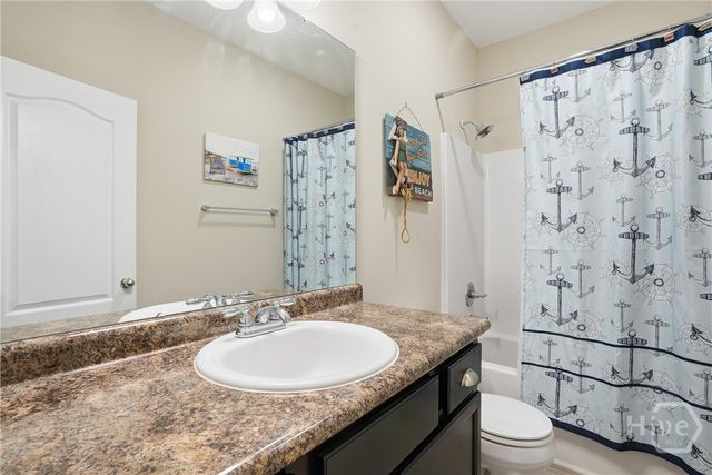 165 Laguna Way, Savannah, GA 31405