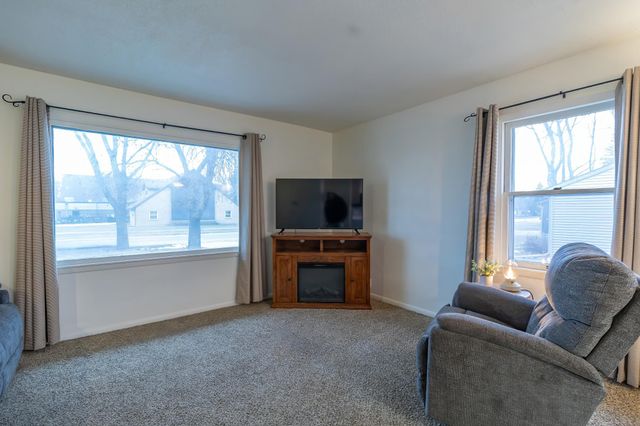 707 W Alcott Avenue, Fergus Falls, MN 56537