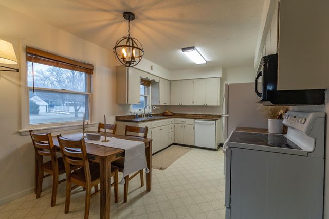 707 W Alcott Avenue, Fergus Falls, MN 56537
