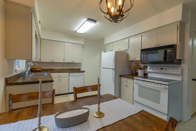 707 W Alcott Avenue, Fergus Falls, MN 56537