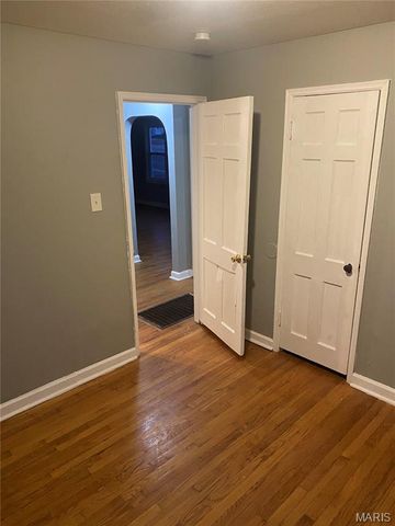 8127 Airport Road, St Louis, MO 63134