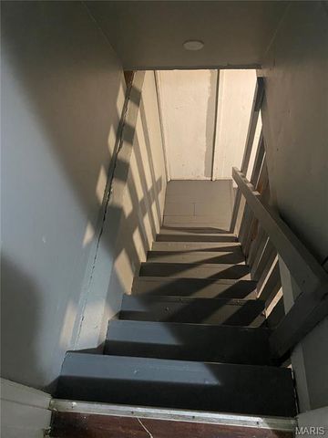 8127 Airport Road, St Louis, MO 63134