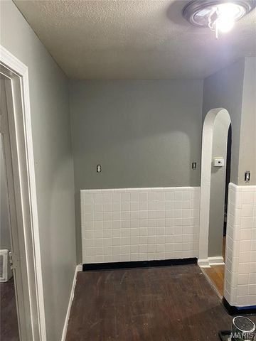 8127 Airport Road, St Louis, MO 63134