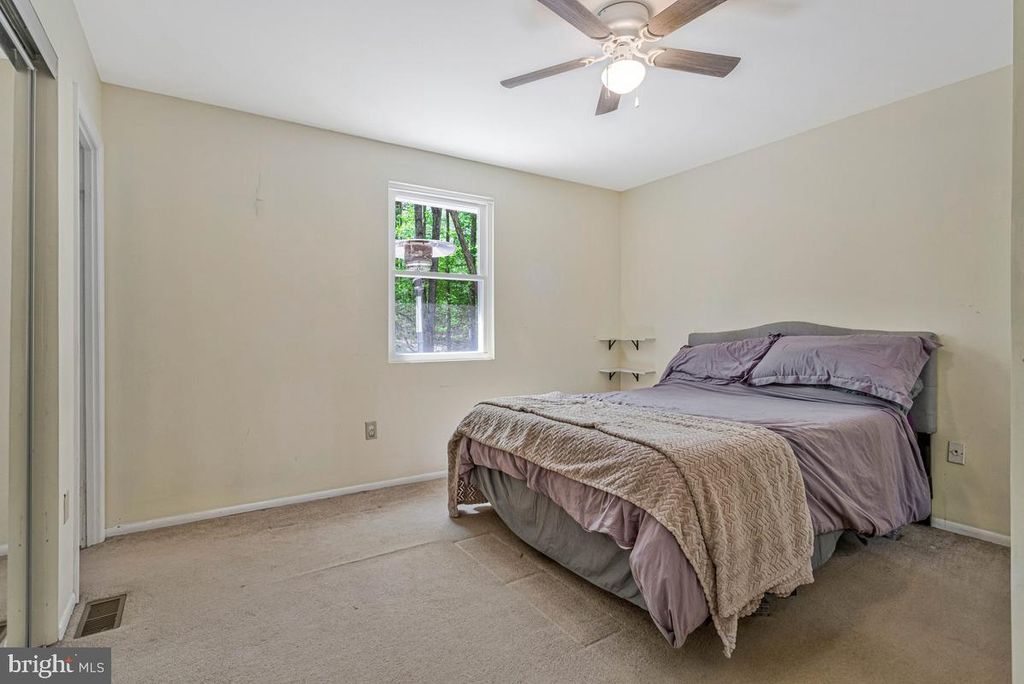 Image 20 of property listing at 5030 SUNNYHILLS DR, Sunderland, MD 20689