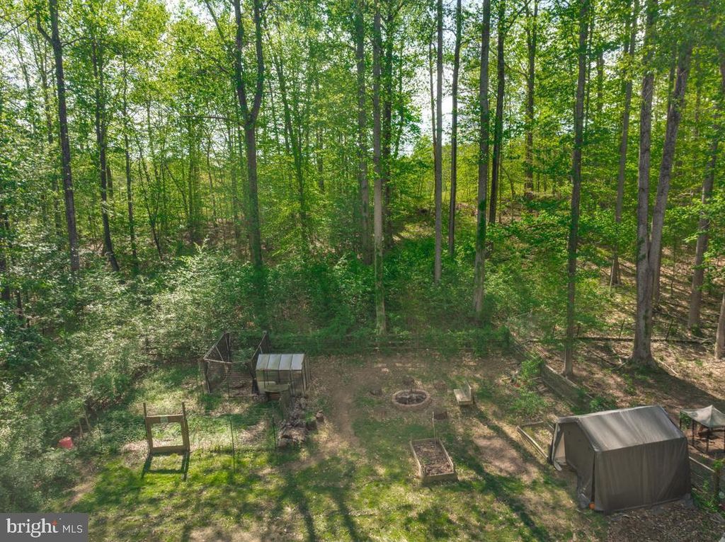 Image 43 of property listing at 5030 SUNNYHILLS DR, Sunderland, MD 20689