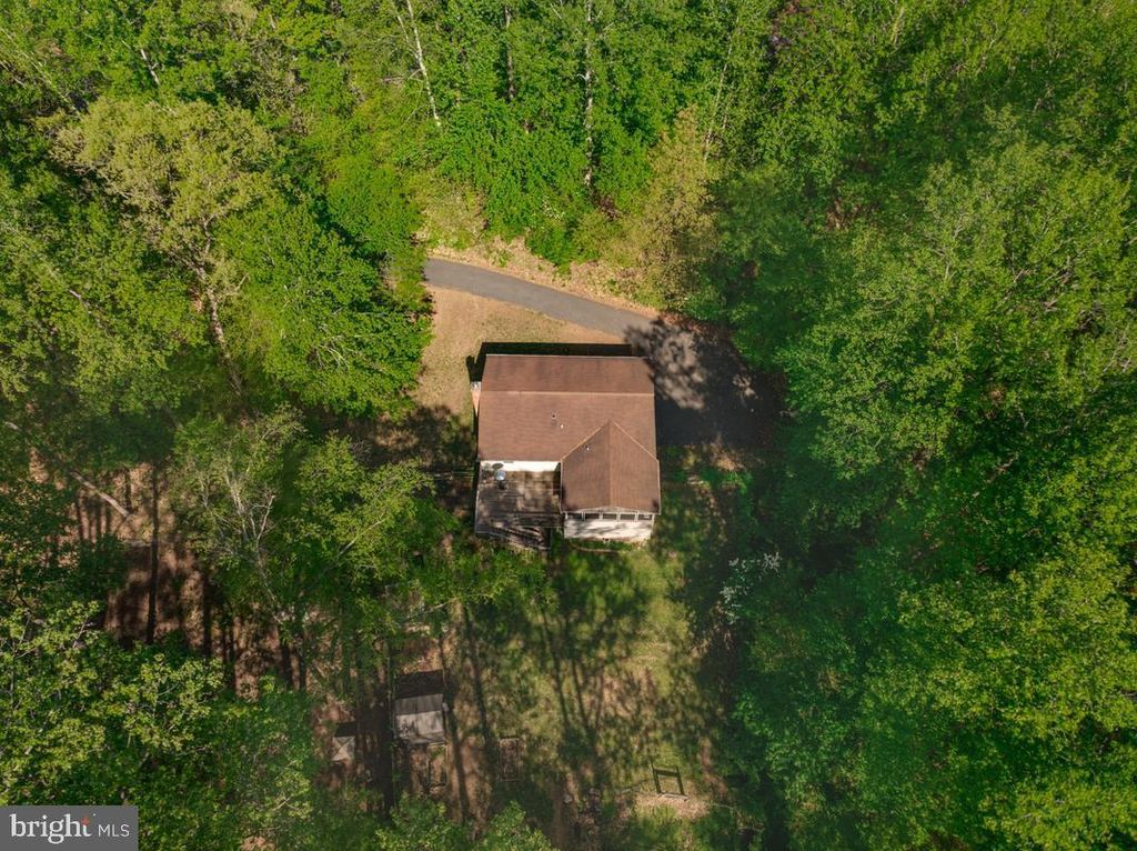 Image 45 of property listing at 5030 SUNNYHILLS DR, Sunderland, MD 20689