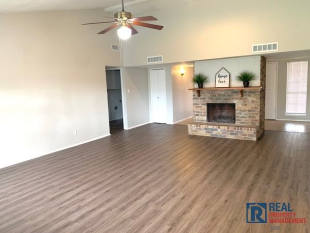 3824 Hackberry Lane, Bedford, TX 76021