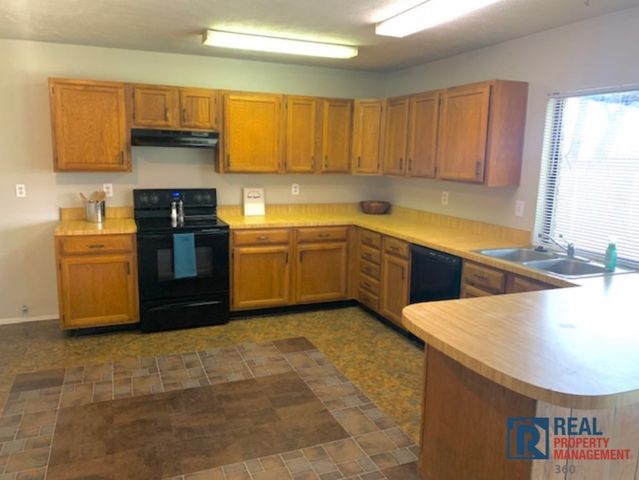 3824 Hackberry Lane, Bedford, TX 76021